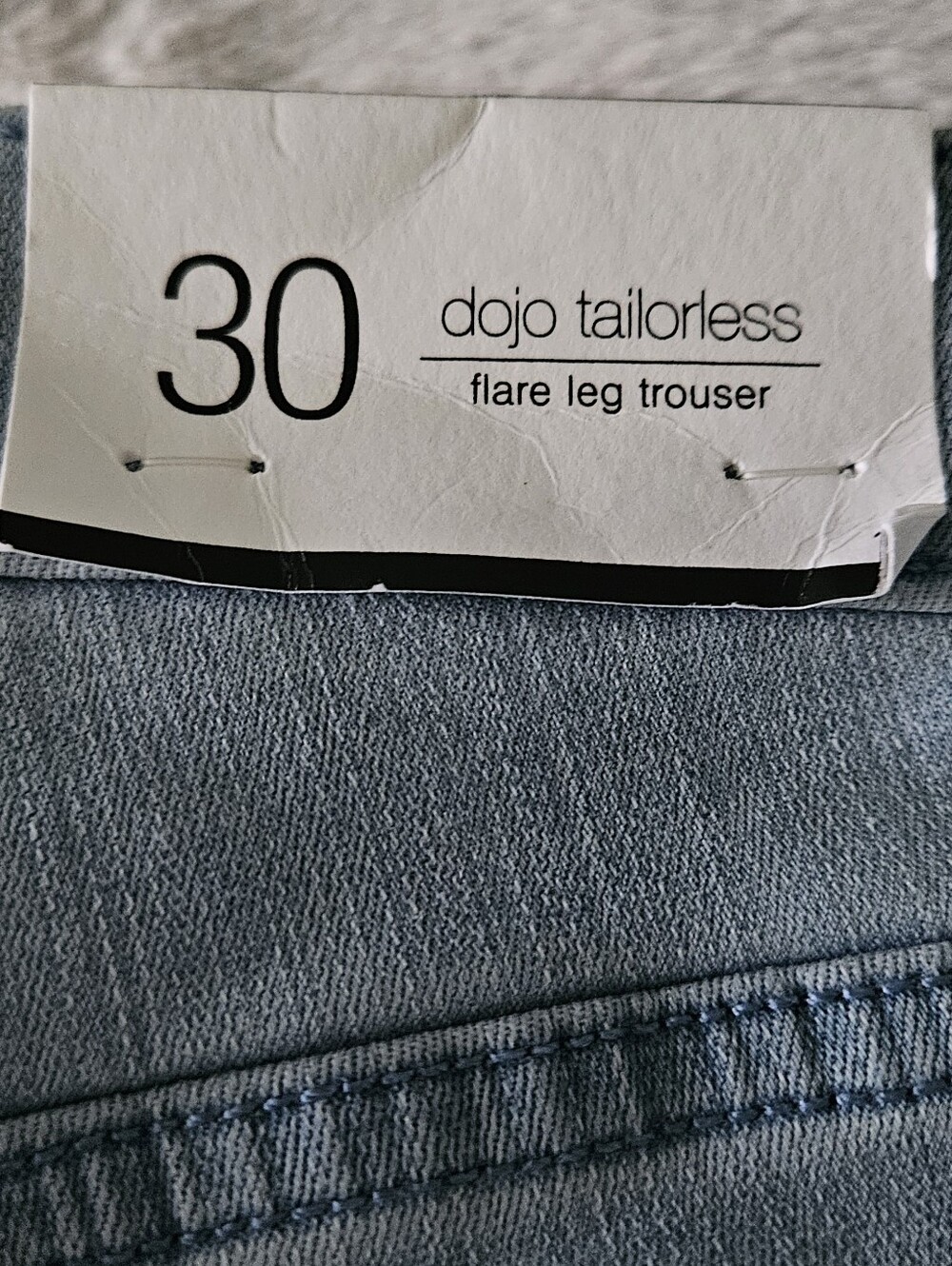 7 For All Mankind Dojo Tailorless Flare Trouser Jeans NWT Size 30 - Picture 7 of 9